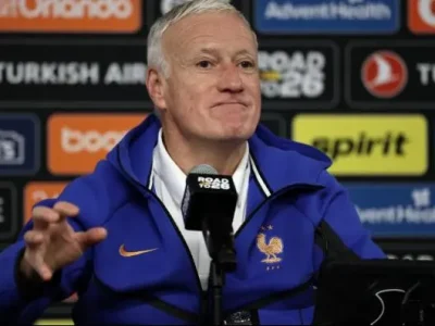 BOM TẤN: Didier Deschamps sắp thay Arbeloa dẫn dắt Real Madrid, Zidane kế nhiệm ĐT Pháp?