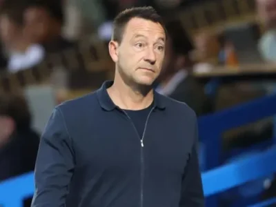 John Terry ‘đổ bộ’ League Two: Cựu đội trưởng Chelsea chi 14 triệu bảng mua CLB, có cả cháu trai trong đội!