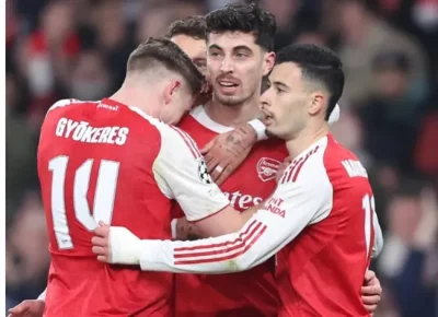 Leeds vs Arsenal: Pháo thủ có 'vượt bão' ở Elland Road? 1