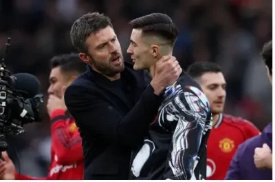 Sesko 'nổ súng' phút 90+4, Carrick bật khóc vì người hùng MU đưa Quỷ đỏ vào top 4 1